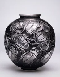 Grande vaso di scarabei, 1923